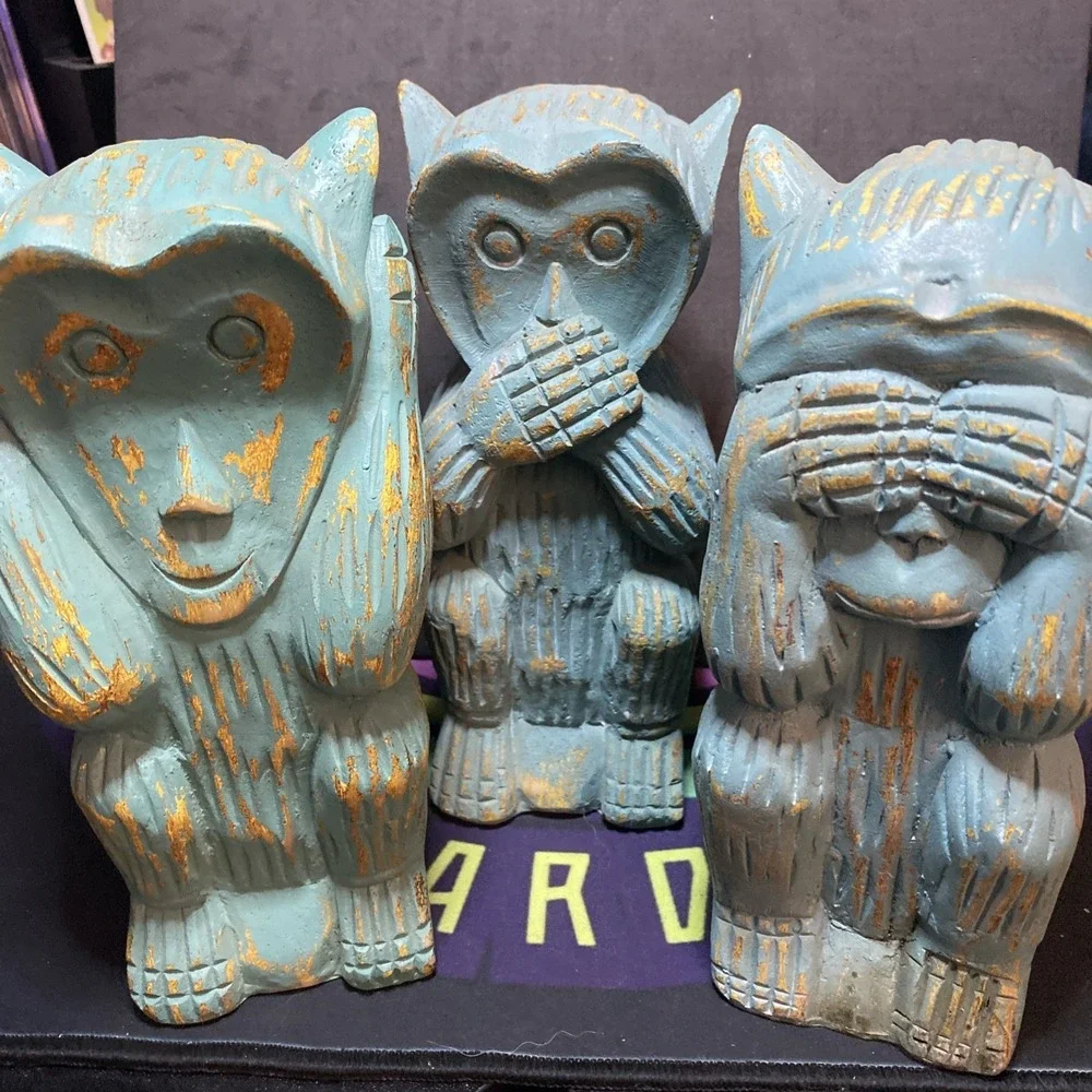 Set of 3 Wooden Monkey Figurines See Hear Speak No Evil Tiki Kitschy Turquois F1